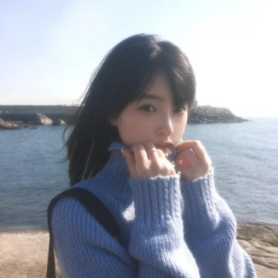 八重子的低音海报